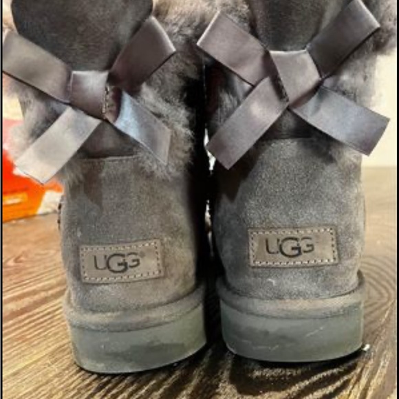UGG womens Bailey bow II Grey - Picture 2 of 3